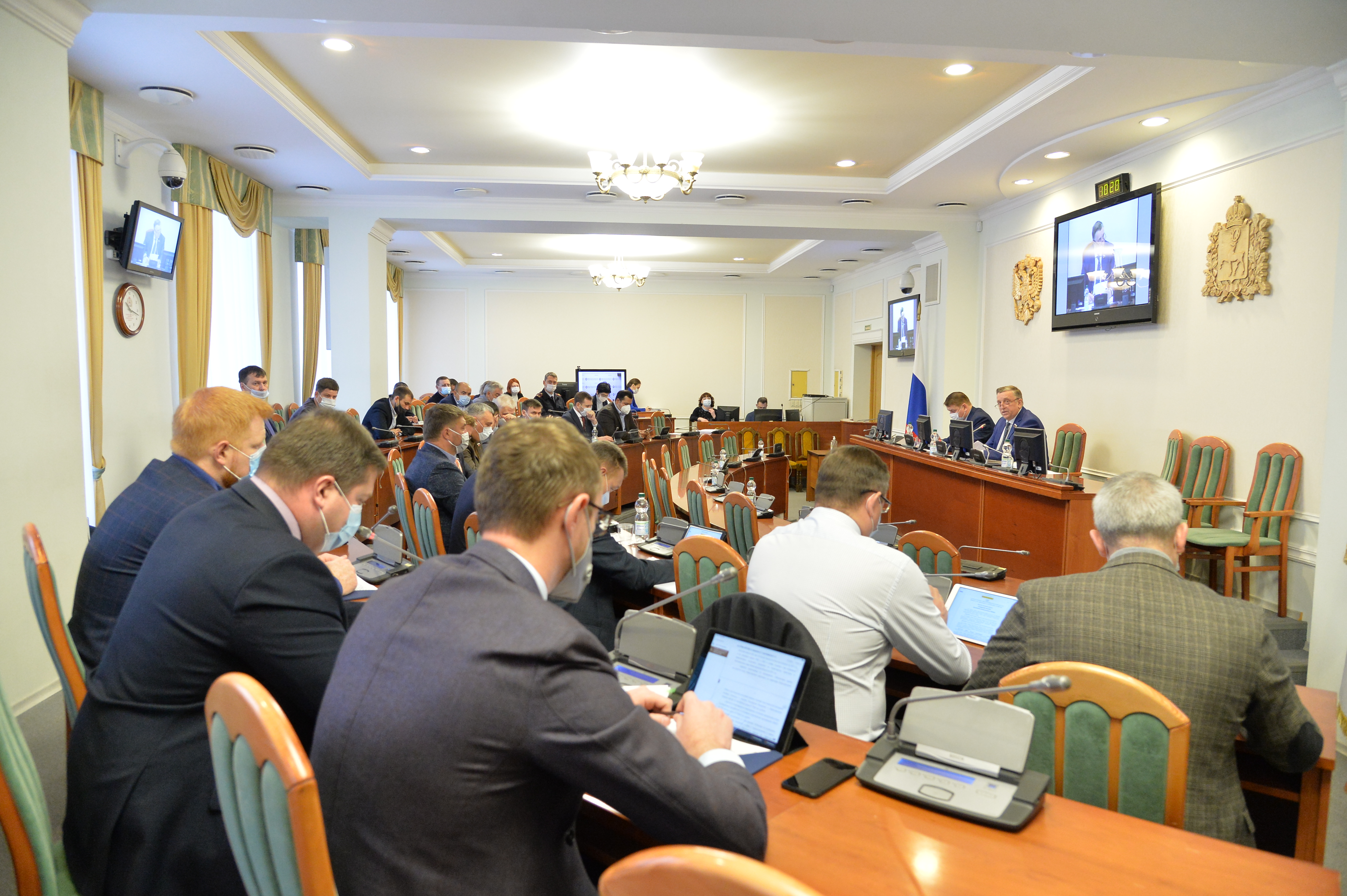 Заседание комитета Законодательного Собрания по транспорту и дорожному хозяйству состоялось 18 ноября 2021 года