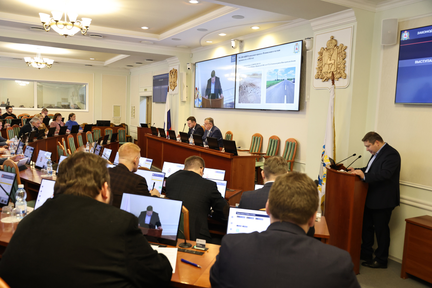 Заседание комитета Законодательного Собрания по транспорту и дорожному хозяйству состоялось 12 декабря 2024 года